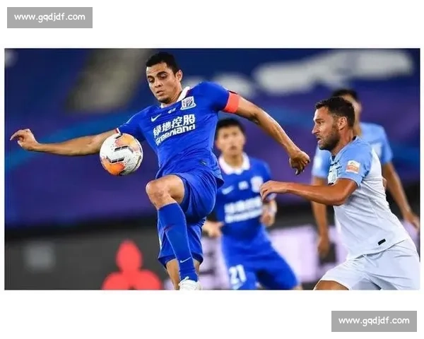 围绕中锋球员构建球队战术体系与攻防核心价值深度解析与未来发展趋势