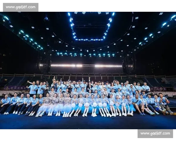 燃动全场热情,青春偶像应援活动精彩绽放盛典 燃动全场热情,青春偶像应援活动精彩绽放盛典